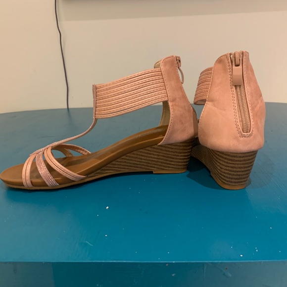 Barely Pink - Picture 2 of 4